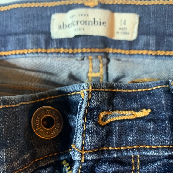 ⭐️Abercrombie kids Skinny Jeans - Picture 5 of 6